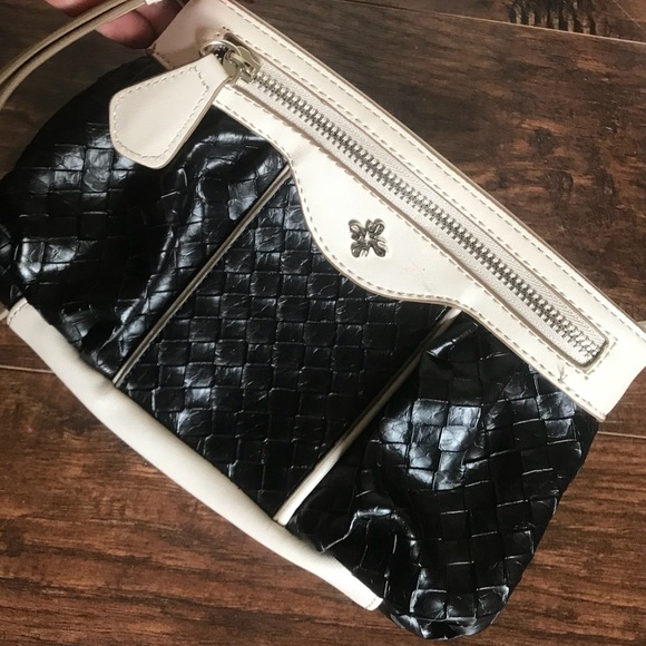 Vera Wang simply Vera weaved wristlet clutch purse - Picture 3 of 8